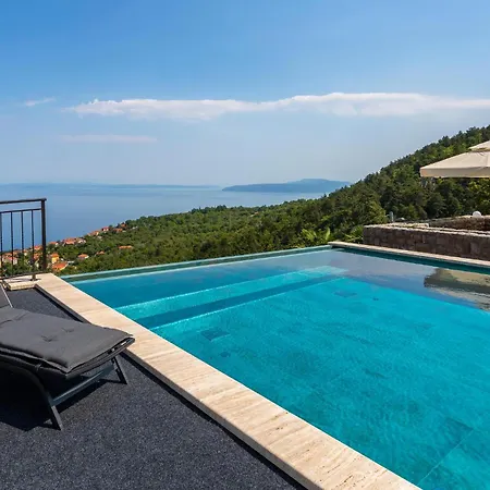 4 Bedroom Cozy In Casa vacanze