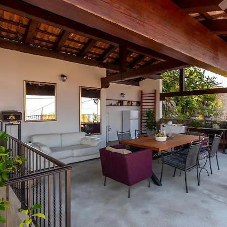 Casa vacanze 4 Bedroom Cozy In *