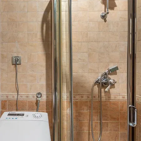 בית נופש 4 Bedroom Cozy In Poljane