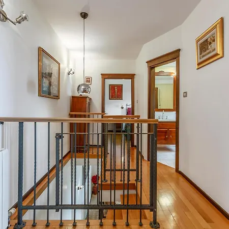4 Bedroom Cozy In Holiday home Poljane